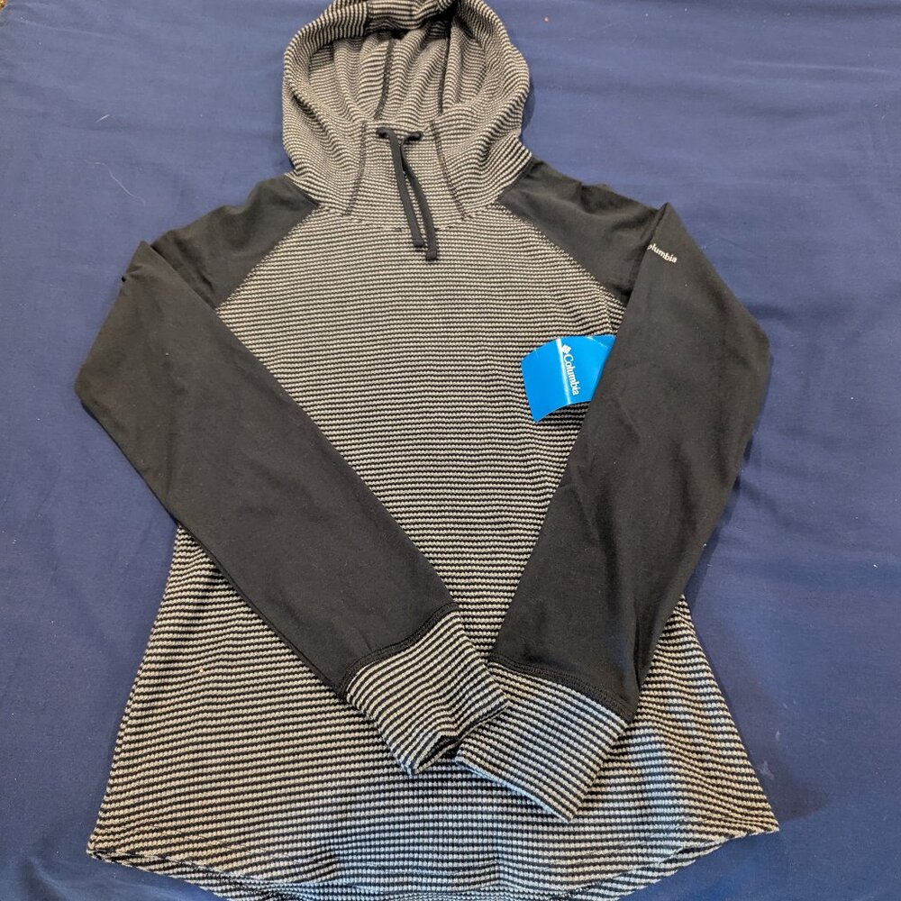 Small New Columbia Long Sleeve Hooded Sweater